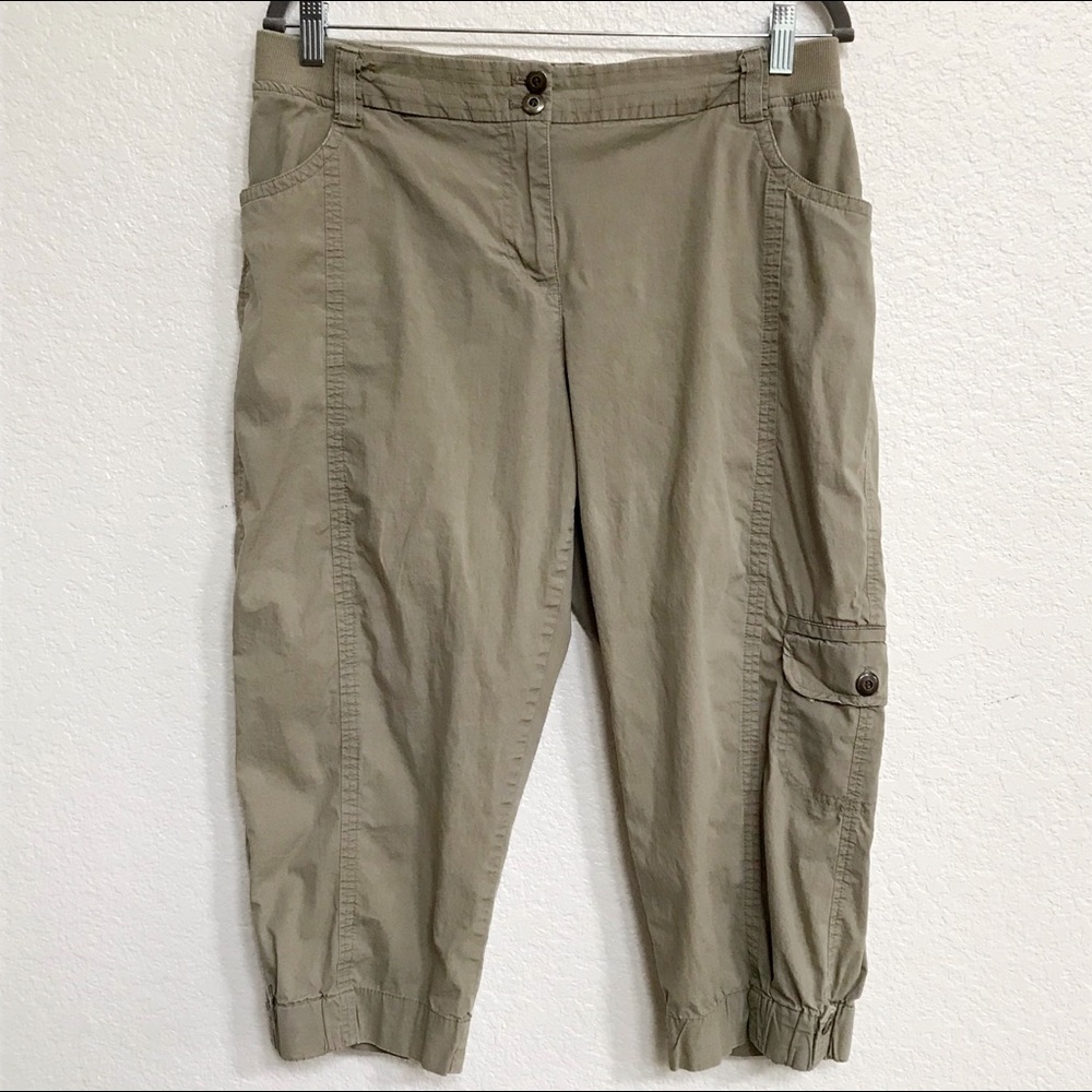 Chico's Khaki Green Cargo Crops/Capris size 12-14